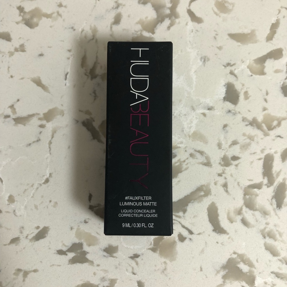 Huda Beauty Liquid Concealer